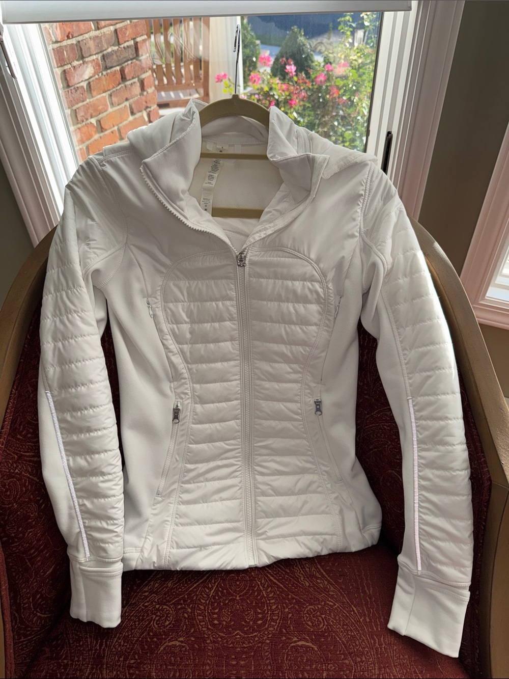 NEVER WORN lululemon athletica White Quilted Puffer Jacket